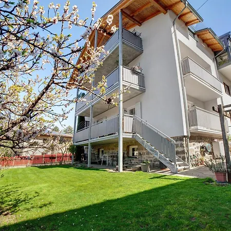 Lia Apartment *